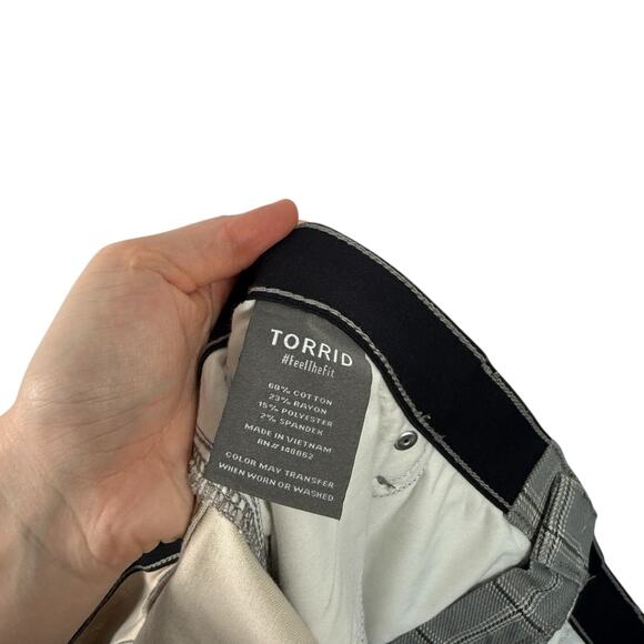 Torrid Crop Sky High Boot Jeans Jupiter Grey Plaid Super Soft Womens Plus 26 - Picture 7 of 8